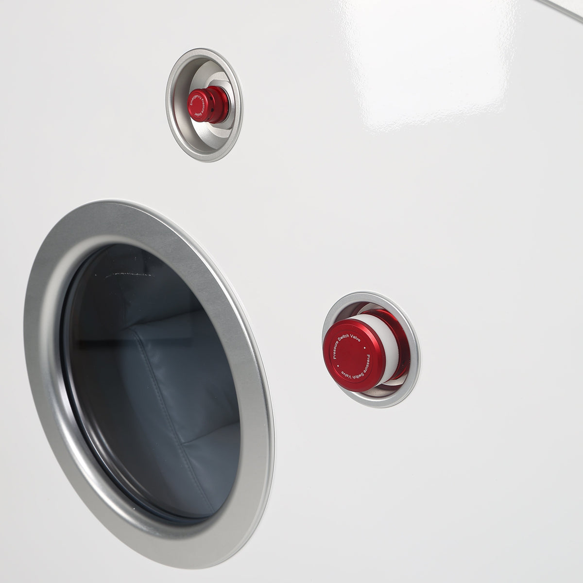 MedEq TimePod 2 | 2.0 ATA Triangular Hard-Shell Hyperbaric Chamber