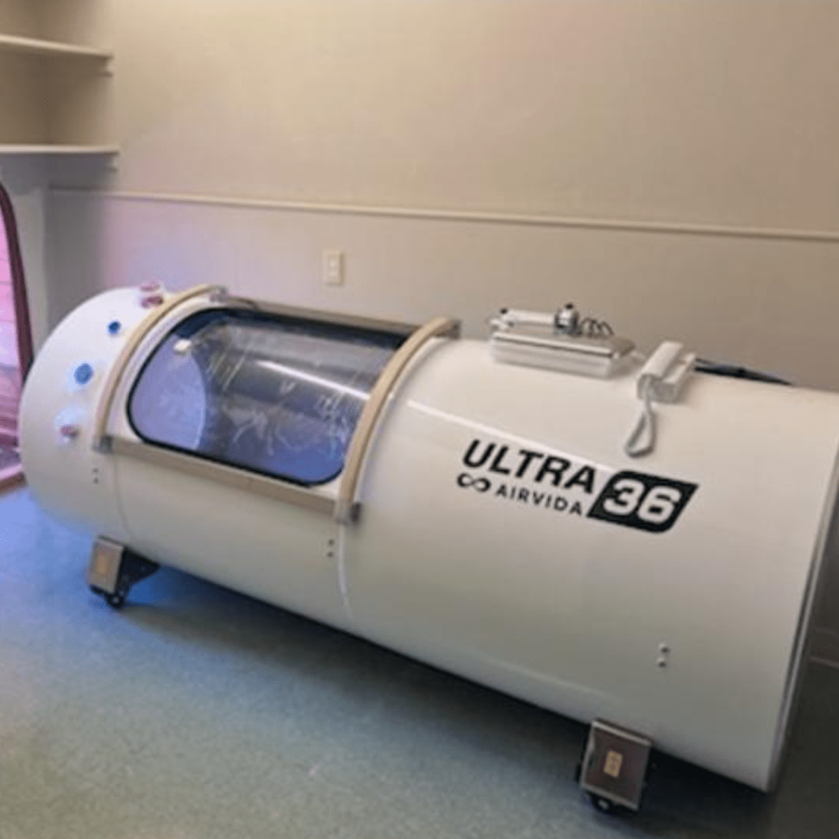 Airvida Ultra Hard-Shell Hyperbaric Chamber | 1.3–2.0 ATA