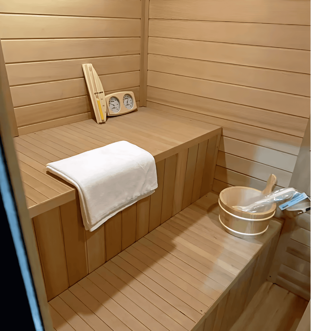 4 Person Hemlock Sauna with 9 kW Electric Heater